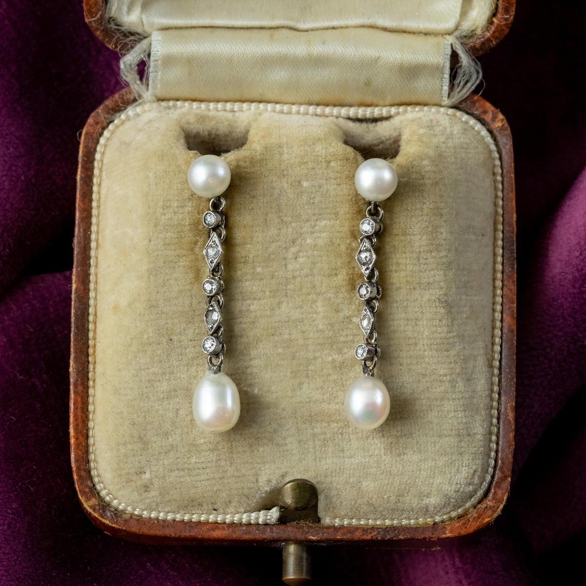 Vintage Ornate Deco Pearl Necklace & Rhinestone outlet Crystal Earrings